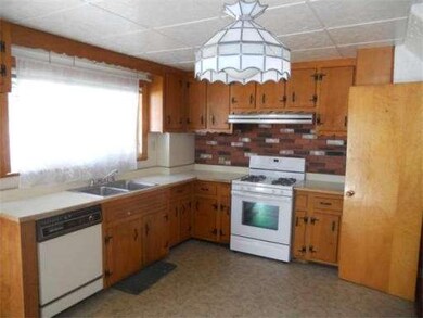 1418 Quincy Shore Dr, Quincy, MA 02169 - photo 6