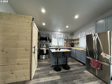 24826 S Hwy 395, Canyoncity, OR 97820 - photo 5