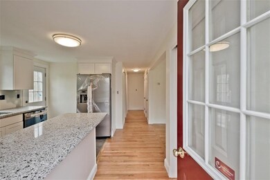 497 E Elm St, Yarmouth, ME 04096 - photo 4