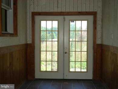 944 Howerton Rd, Dunnsville, VA 22454 - photo 7