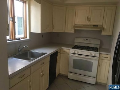 492 Harrison Ave unit LEFT, Lodi, NJ 07644 - photo 5