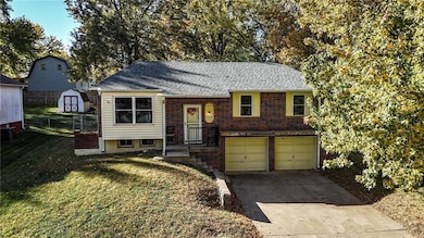 1620 N Belvidere Ave, Independence, MO 64056 - photo 2