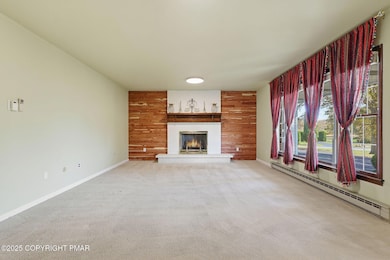 219 W Scott Ct, Brodheadsville, PA 18322 - photo 6