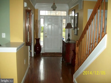 35544 Collington Dr, Round Hill, VA 20141 - photo 2