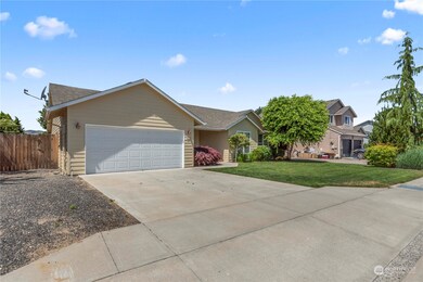 340 Manowar Ln, East Wenatchee, WA 98802 - photo 2