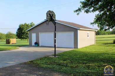 7625 NW Nickell Rd, Topeka, KS 66618 - photo 3