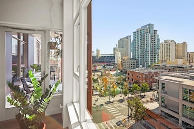 Diamond Terrace unit 704, San Diego, CA 92101 - photo 4