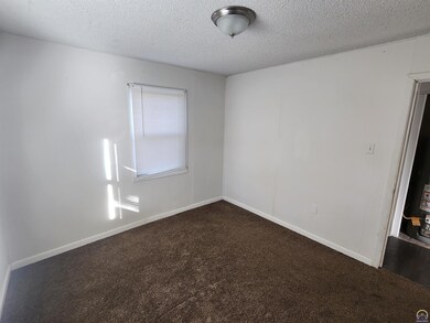 3537 SE Dupont Place, Topeka, KS 66605 - photo 4