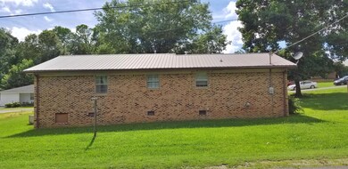 238 Meadow Brook Dr, Linden, TN 37096 - photo 3