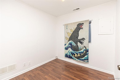 22304 Maple St, Saint Clair Shores, MI 48081 - photo 5