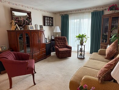 176 Maple Ave unit 2-38, Rutland, MA 01543 - photo 4