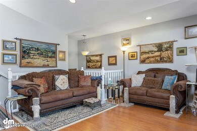 05-Living Room_SOPH5178
