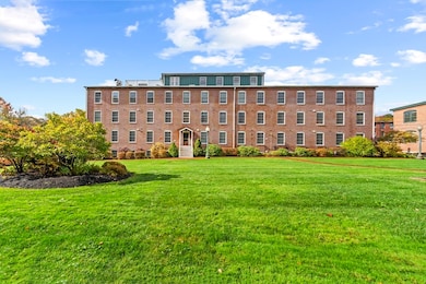 25 Cedar St unit 14, Amesbury, MA 01913 - photo 2