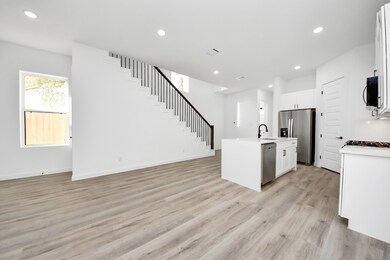 7935 Sunnyhill St, Houston, TX 77088 - photo 5