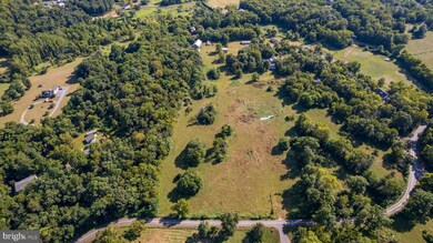 0 Runnymeade unit WVBE2043312, Bunker Hill, WV 25413 - photo 4