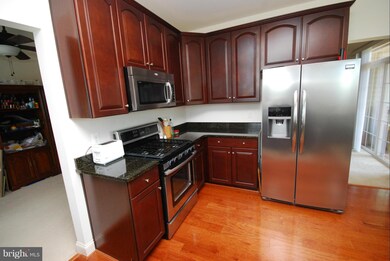8616 Wintergreen Ct unit 306, Odenton, MD 21113 - photo 6