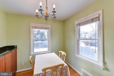 2609 Farmington Dr, Alexandria, VA 22303 - photo 6