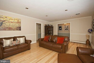 11300 Woodland Dr, Lutherville Timonium, MD 21093 - photo 5