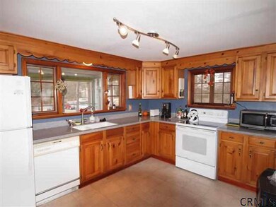 298 Vly Rd, Schenectady, NY 12309 - photo 6