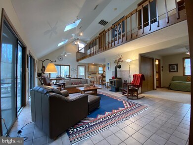 704 Amberwood Ln, Great Cacapon, WV 25422 - photo 6