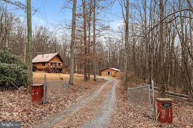 249 Crestview Ln, Berkeley Springs, WV 25411 - photo 2