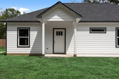 11019 Royal Cir, Cleveland, TX 77328 - photo 4