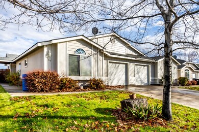 562 Negas Lp, Redmond-12