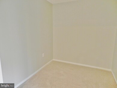 10722 West Dr unit 203, Fairfax, VA 22030 - photo 4