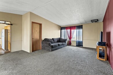 living area (1)