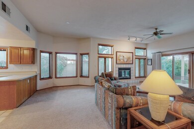 6657 Ruby St NE, Albuquerque, NM 87109 - photo 5