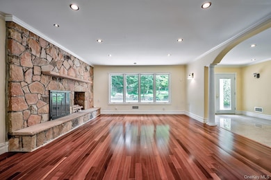 262 Harbor Acres Rd, Port Washington, NY 11050 - photo 7