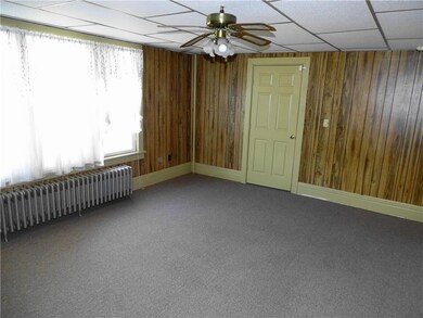 211 E Main St unit 211-B, Pen Argyl, PA 18072 - photo 5