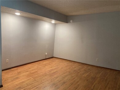 203 S Baggett St unit 4, Prairie Grove, AR 72753 - photo 5