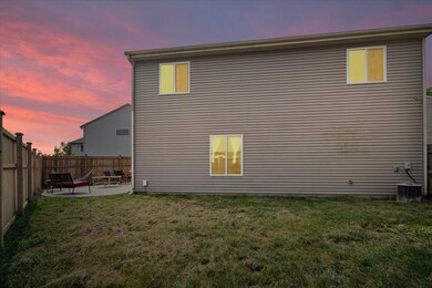 658 Pine Lake Dr, Greenwood, IN 46143 - photo 2