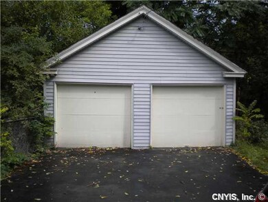 Parking Lot/Garage
