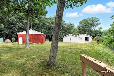 6306 E Carrigan Dr, Newaygo, MI 49337 - photo 7