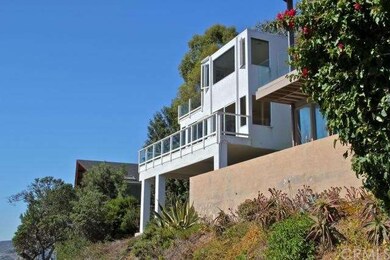 Windows and decks and clean white contemporary lin