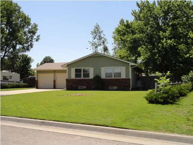 Great Curb Appeal, Recently Painted the Exterior o