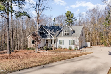 100 Lexington Ave, Zebulon, NC 27597 - photo 2