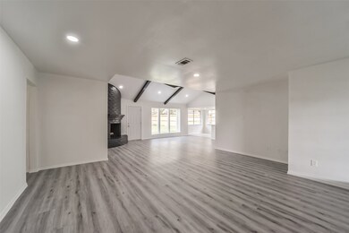 8015 Green Lawn Dr, Houston, TX 77088 - photo 5