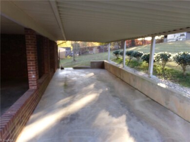 913 Friendly Cir, Asheboro, NC 27205 - photo 7