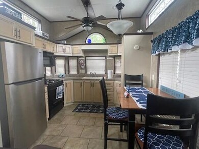 C85FD174-1714-4CB6-9B4D-42CD35D20D5A