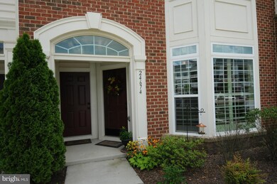 24674 Hutchinson Farm Dr, Sterling, VA 20166 - photo 2