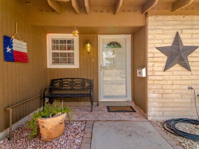 10516 Saigon Dr, El Paso, TX 79925 - photo 5