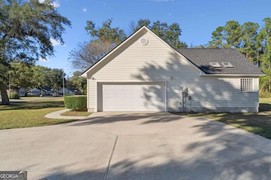 154 Tison Dr, Brunswick, GA 31523 - photo 5