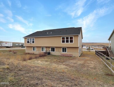 5806 Anna Ave, Williston, ND 58801 - photo 2