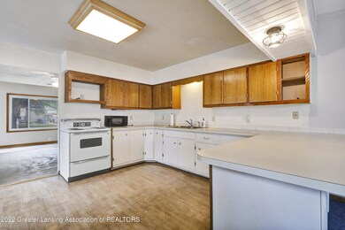 4608 Palmer St, Lansing, MI 48910 - photo 7