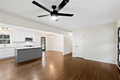Kitchen/dining/living