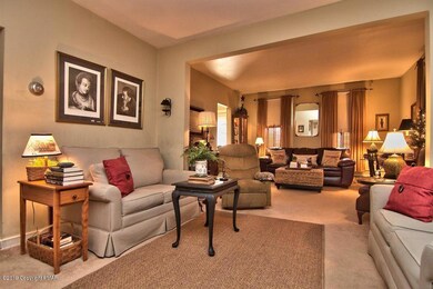 732 Lehigh St, Jim Thorpe, PA 18229 - photo 4