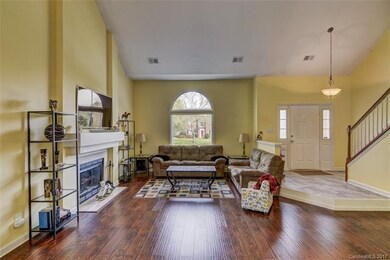 9124 Torrence Crossing Dr, Huntersville, NC 28078 - photo 3
